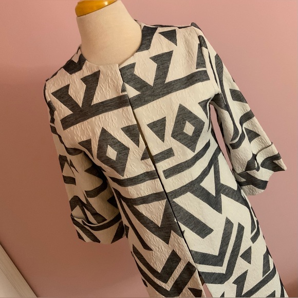 Geometric Patterned Coat - Picture 2 of 10